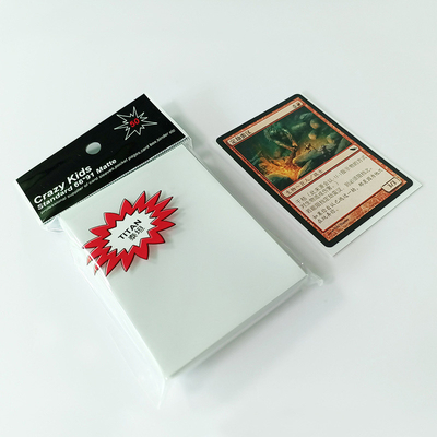 Polypropylène blanc des douilles 66X91mm de carte de couleur de pp pour des jeux de MTG